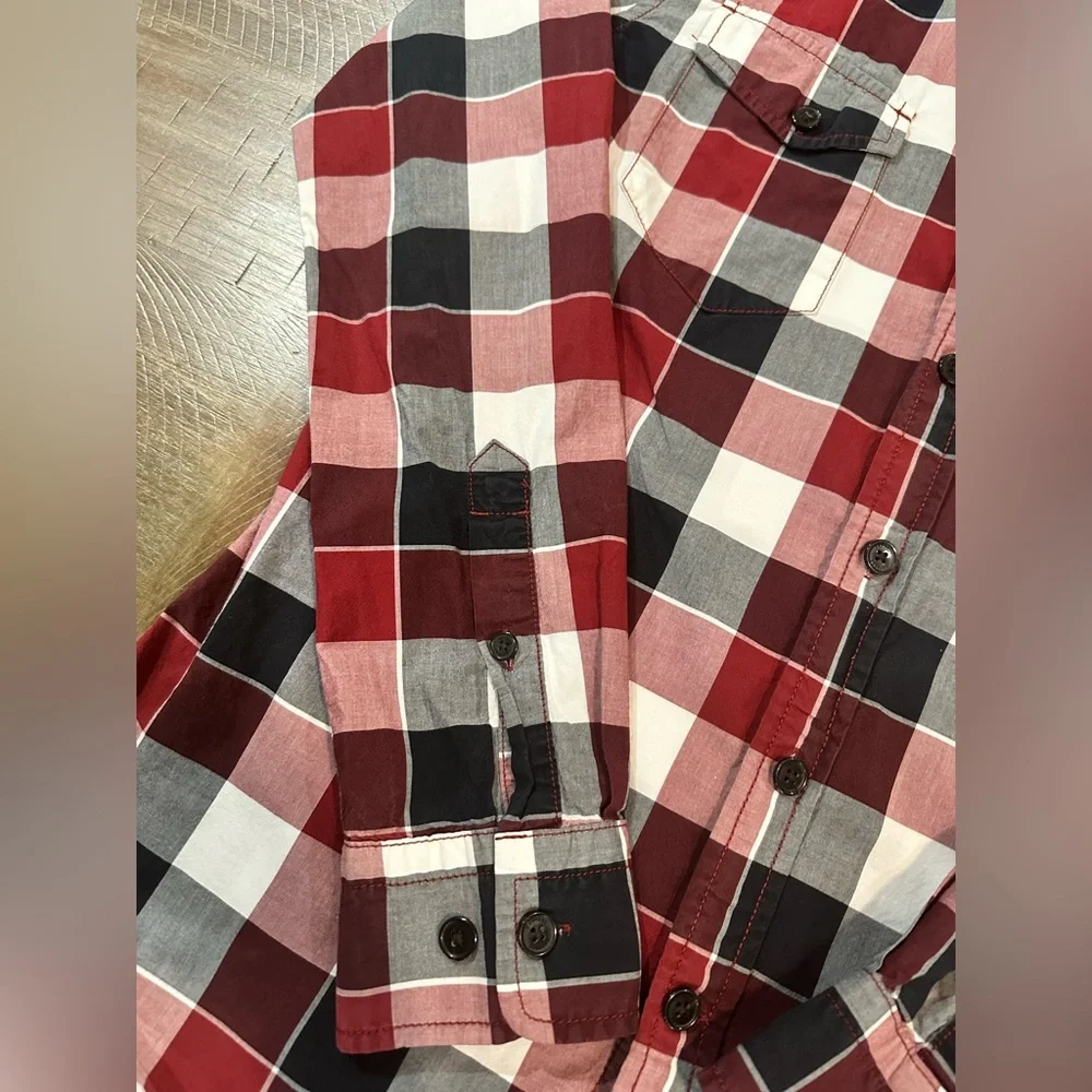 Express Men's Maroon/ White Plaid Button Up Fitted Shirt Size M Front Pockets - Picture 8 of 16